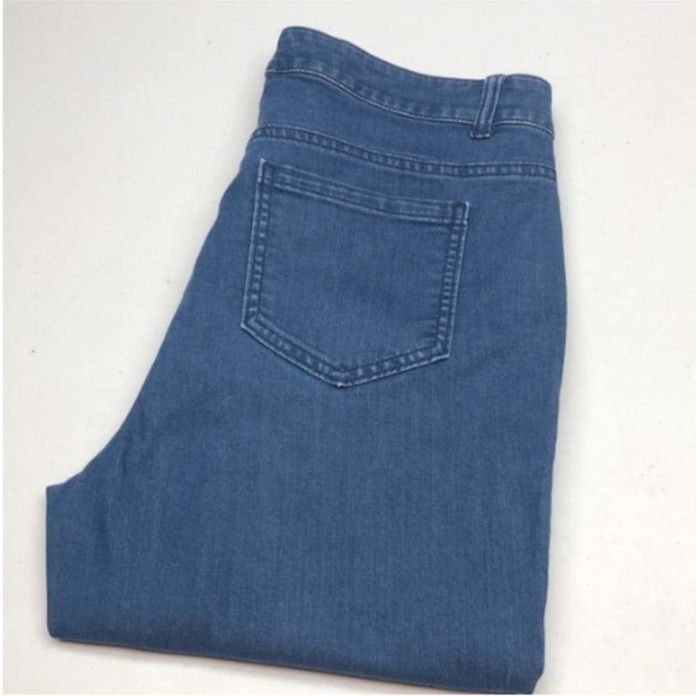 LIKE NEW NORTHERN REFLECTIONS EVERYDAY SLIM STRAIGHT JEANS 10/30x29 ⭐️